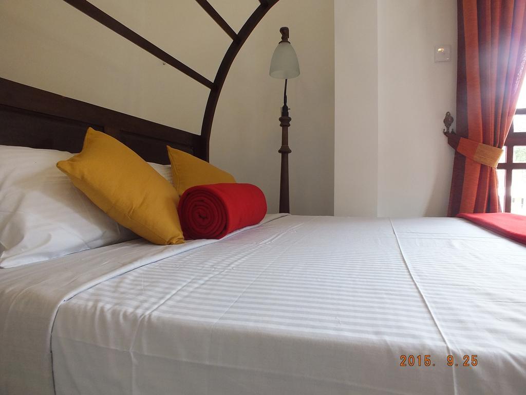 White House Ella Hotel Quarto foto