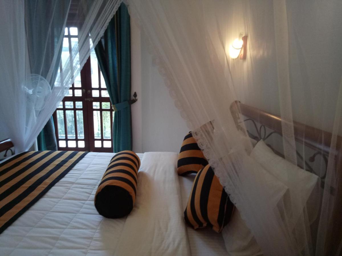 White House Ella Hotel Exterior foto